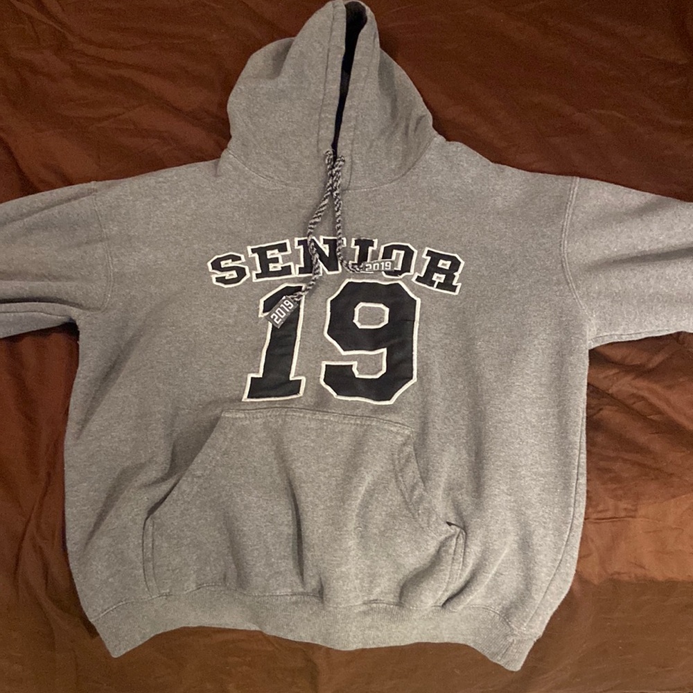 Jostens ‘19 senior hoodie
